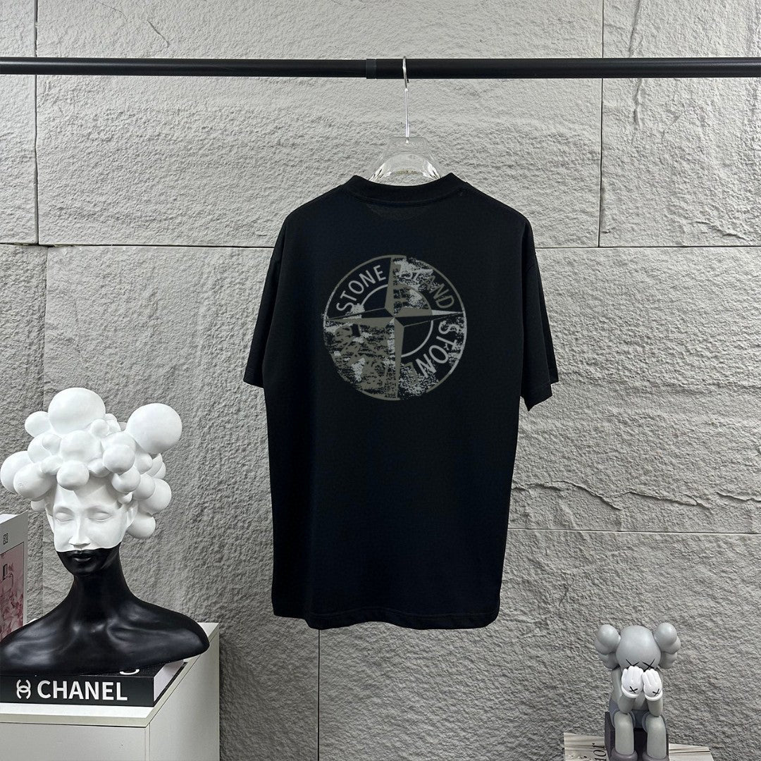 Stone Island Spring–Summer 2026 Dual-Technique T-Shirt - Silicone Compass Star Logo at Chest, Heat-Transfer Back Print