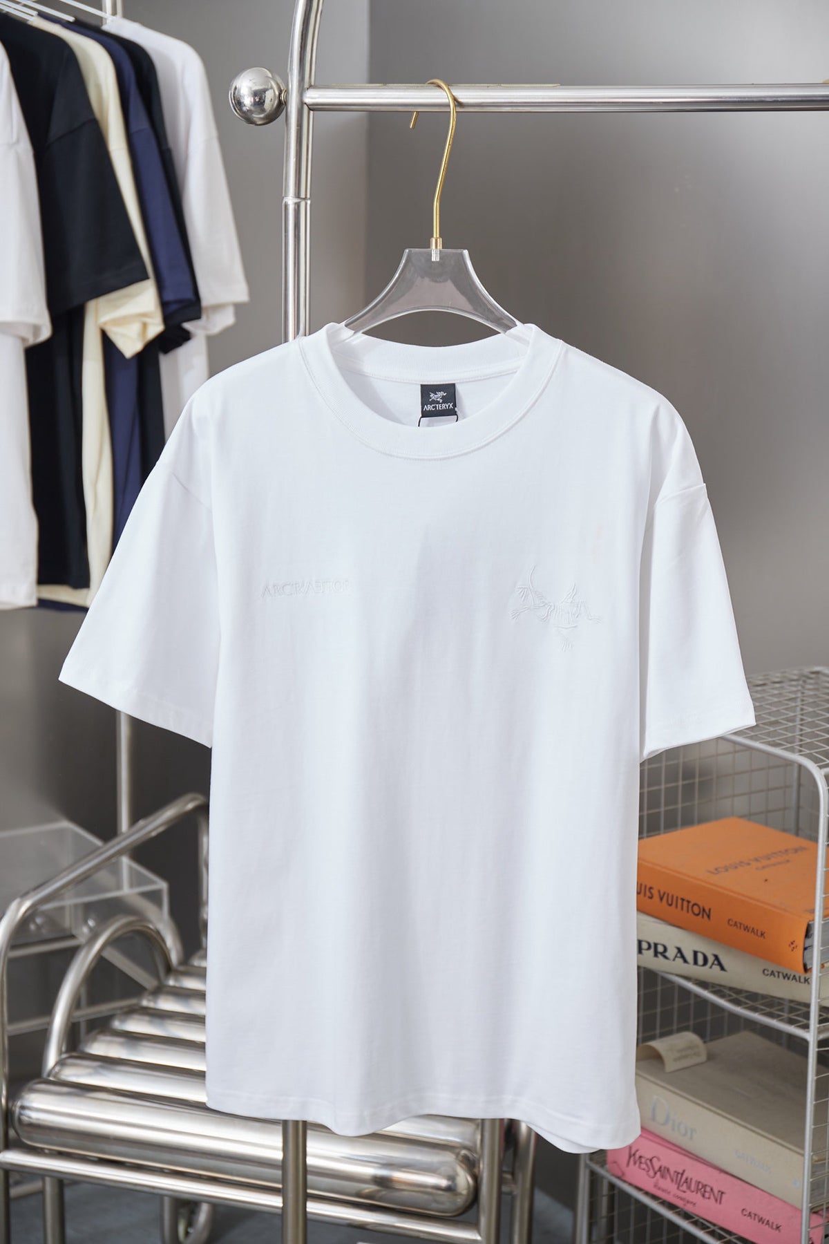 Embroidered Fossil‑Bird Logo Front‑Back Short‑Sleeve T‑Shirt
