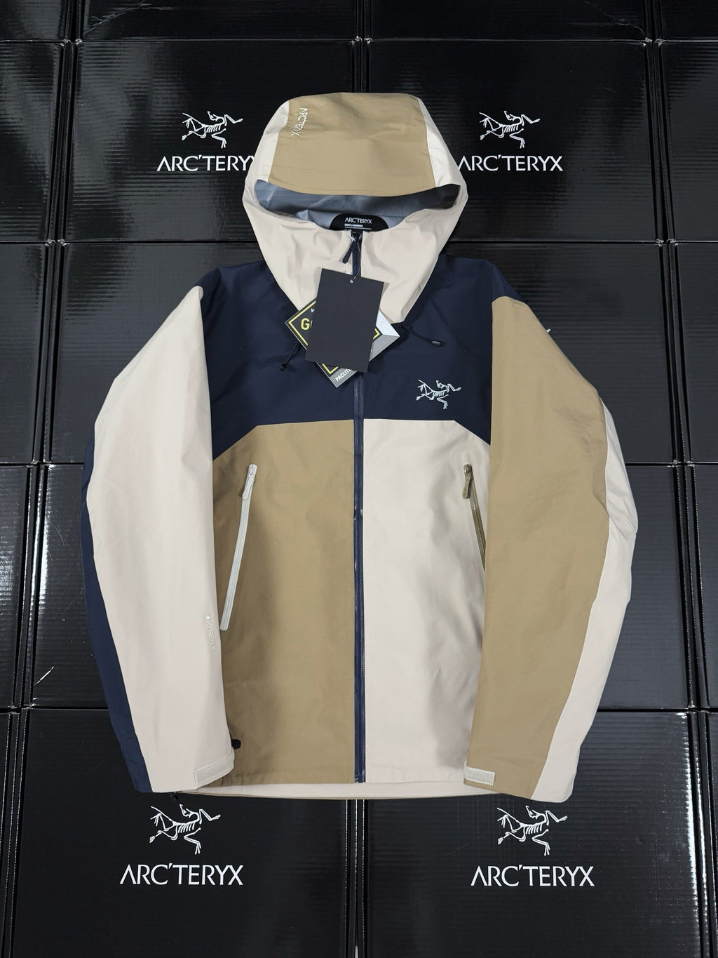 Arc'teryx Beta Lightweight Colorblock Shell Jacket | GORE-TEX