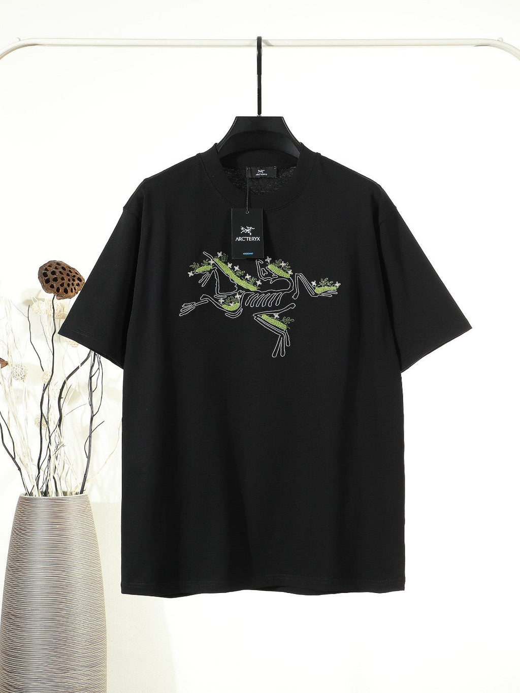 Arc'teryx Floral Embroidery Fossil‑Bird SS T‑Shirt