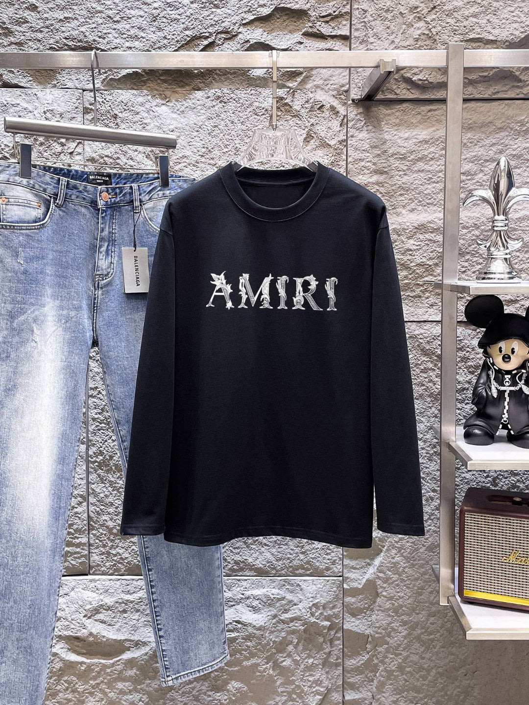 AMIRI Thorn‑Letter Logo Graphic Long‑Sleeve Tee