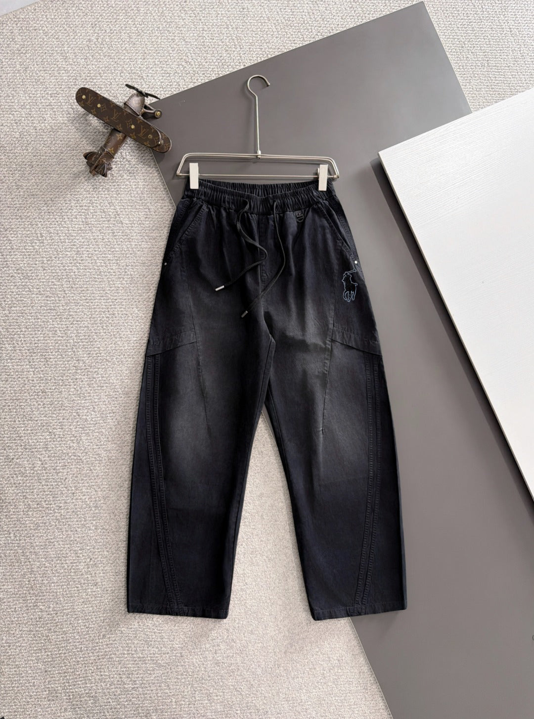 Men's Elastic Drawstring Wide‑Leg Casual Pants, Rider Embroidery Stitched Panel Trousers