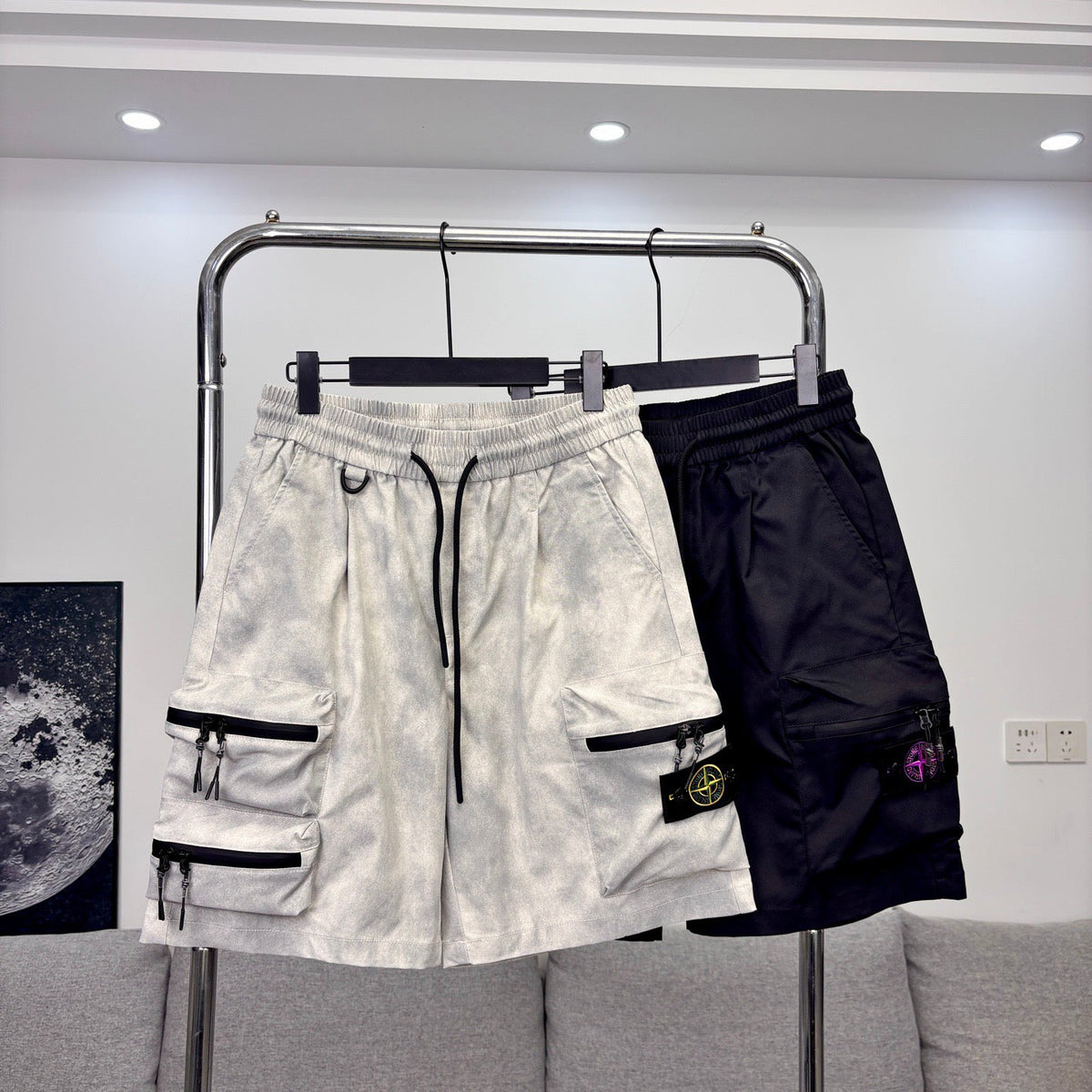 Stone Island Techwear Cargo Shorts with Double-Zip 3D Pockets and Compass Badge
