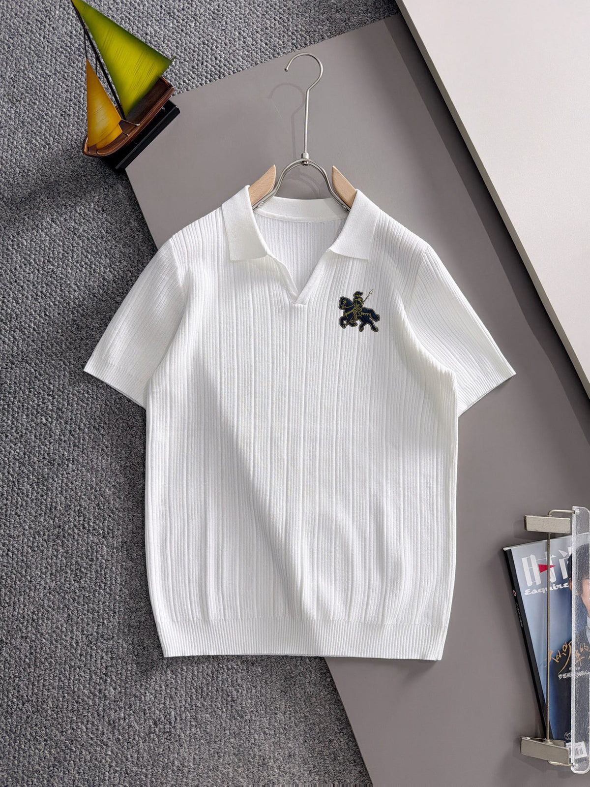 Men's Vertical Rib Knit Short‑Sleeve Polo Shirt Open V‑Collar Chest Embroidery Top