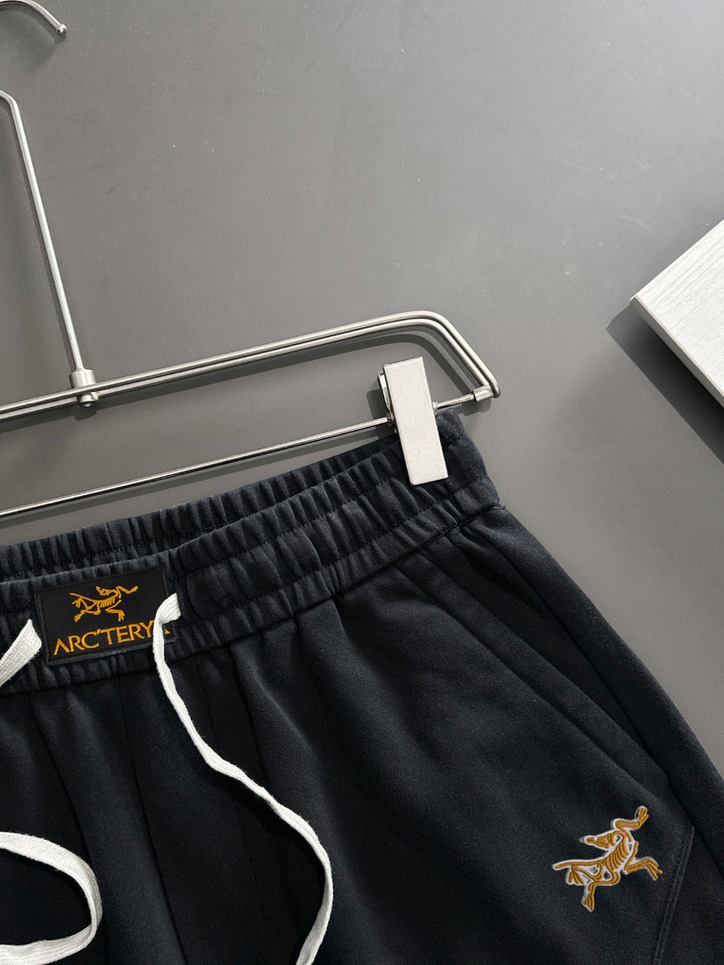 Arc'teryx Gold Archaeopteryx Embroidered Elastic Waist Casual Shorts
