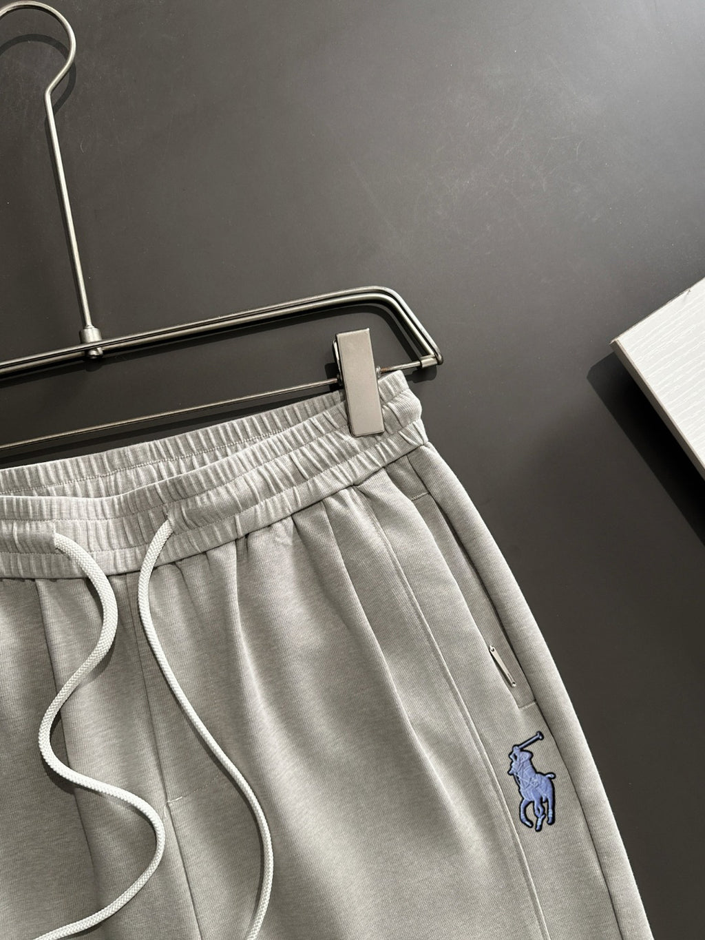 Ralph Lauren Men's Grey Drawstring Straight‑Leg Sweatpants