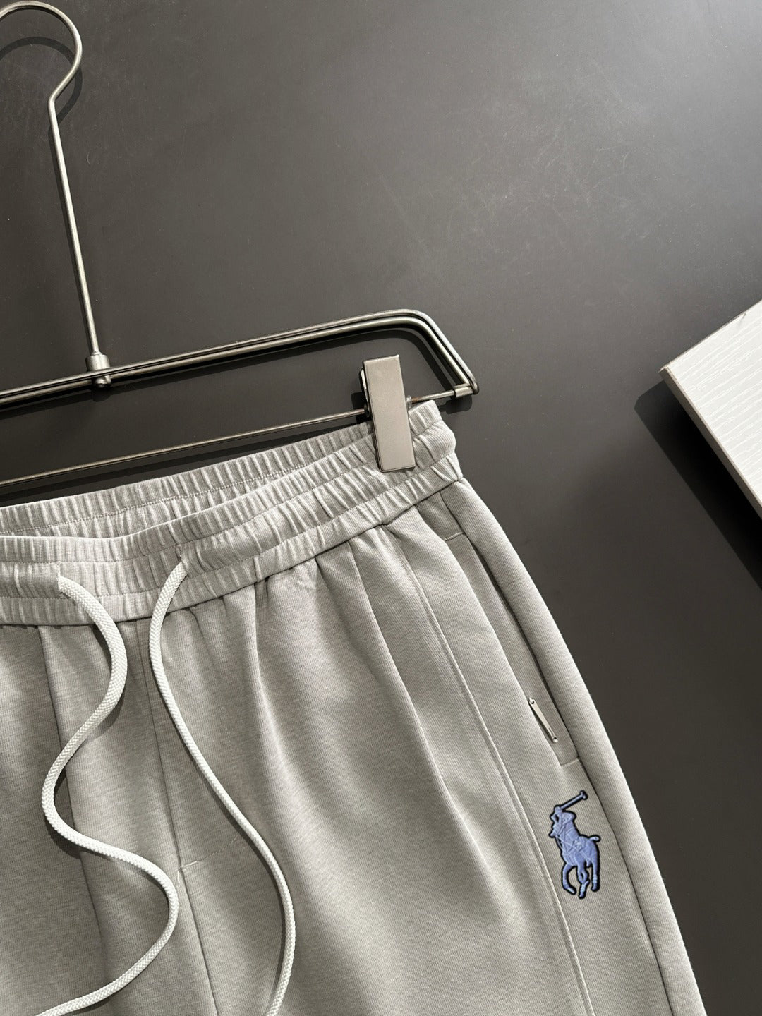 Ralph Lauren Men's Grey Drawstring Straight‑Leg Sweatpants