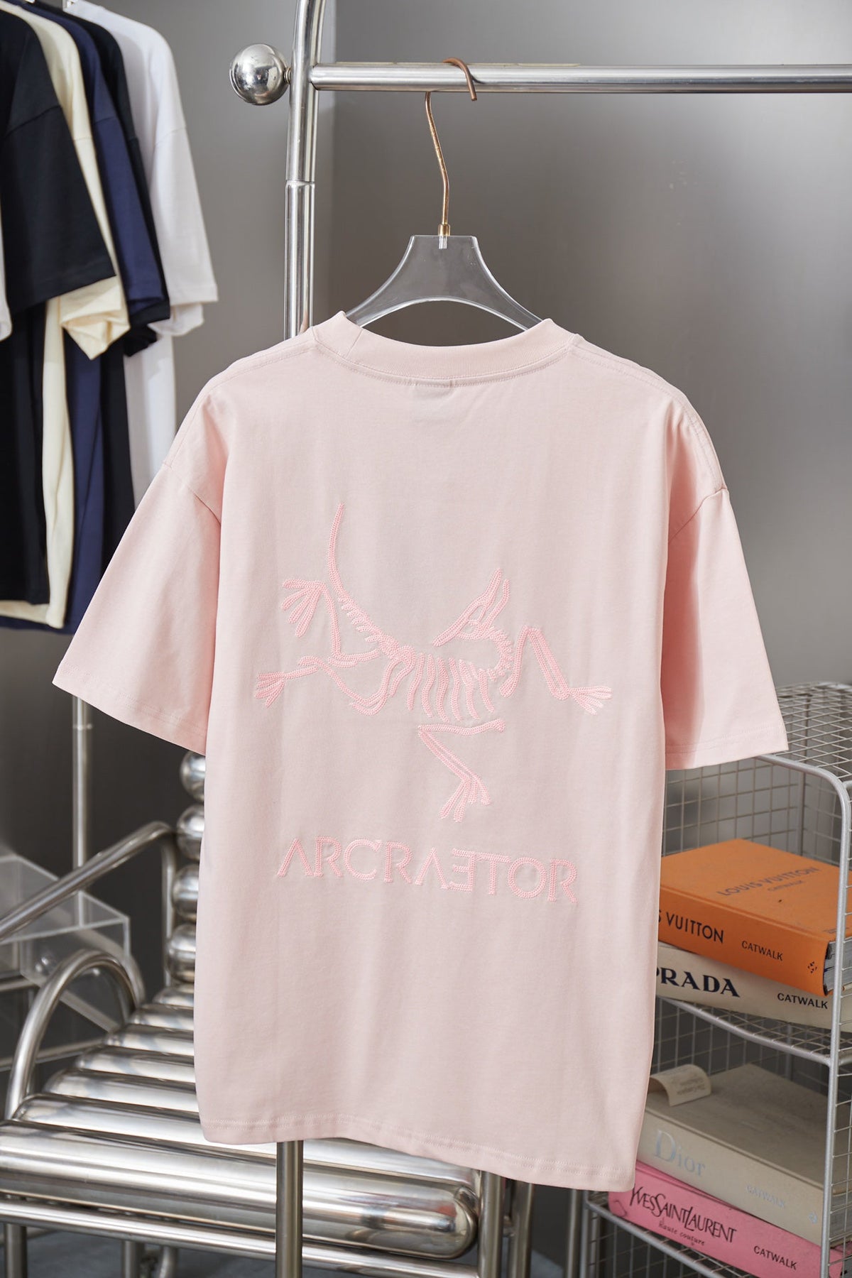 Embroidered Fossil‑Bird Logo Front‑Back Short‑Sleeve T‑Shirt