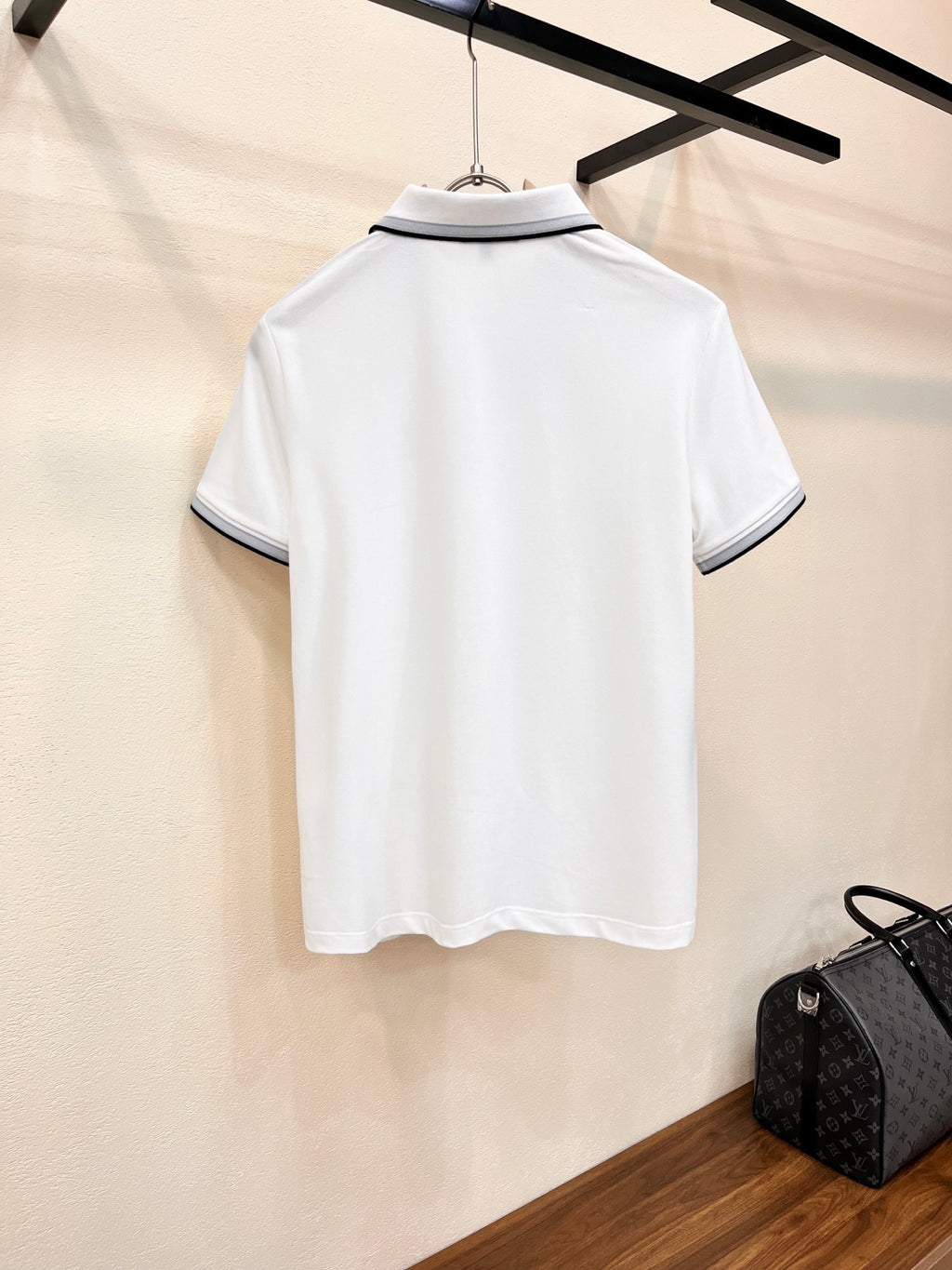 Men's Short‑Sleeve Polo Shirt with Striped Collar & Pony Embroidery