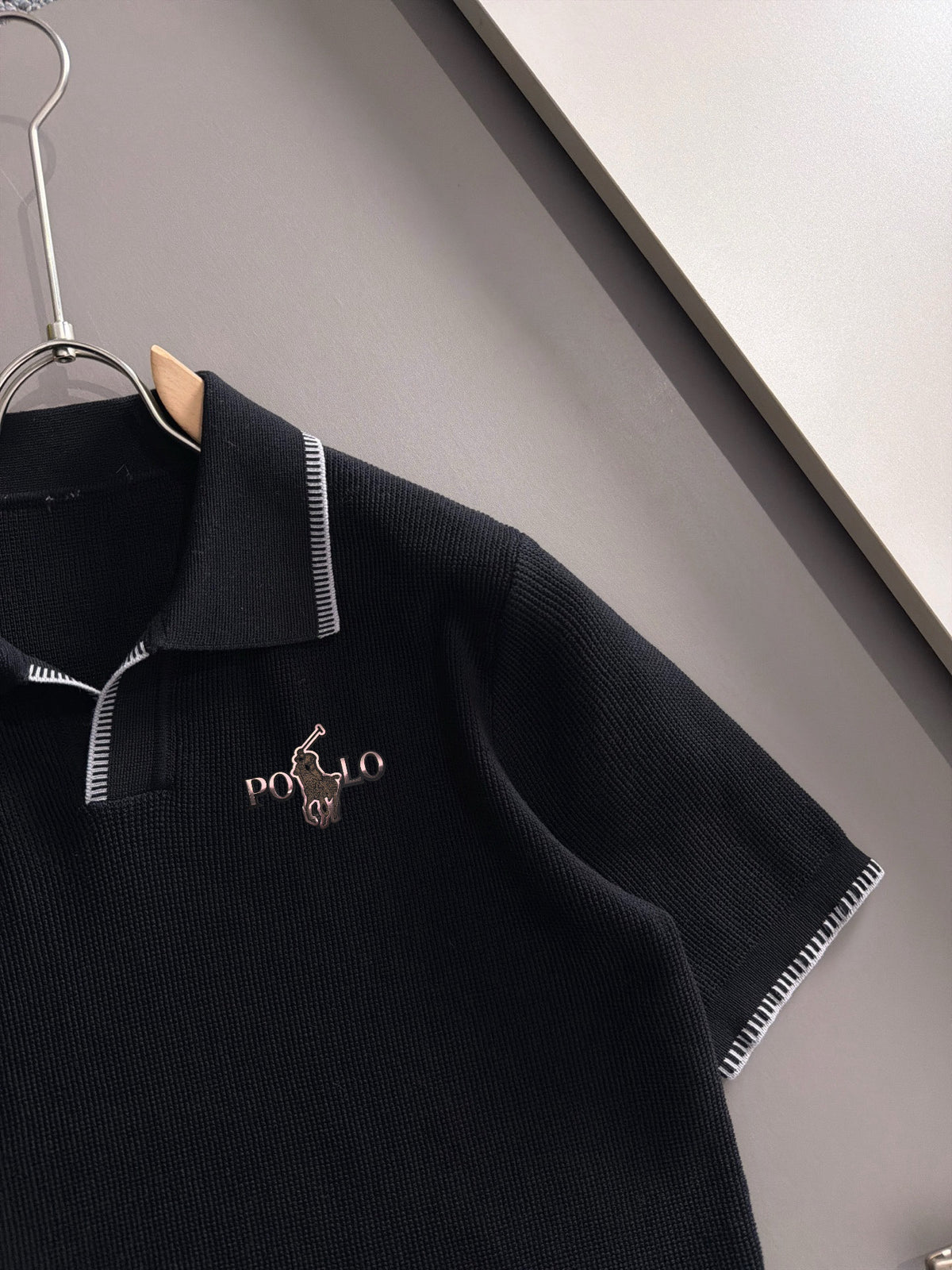 Men's Knit Short‑Sleeve Polo Shirt Contrast Trim Collar Embroidery Top