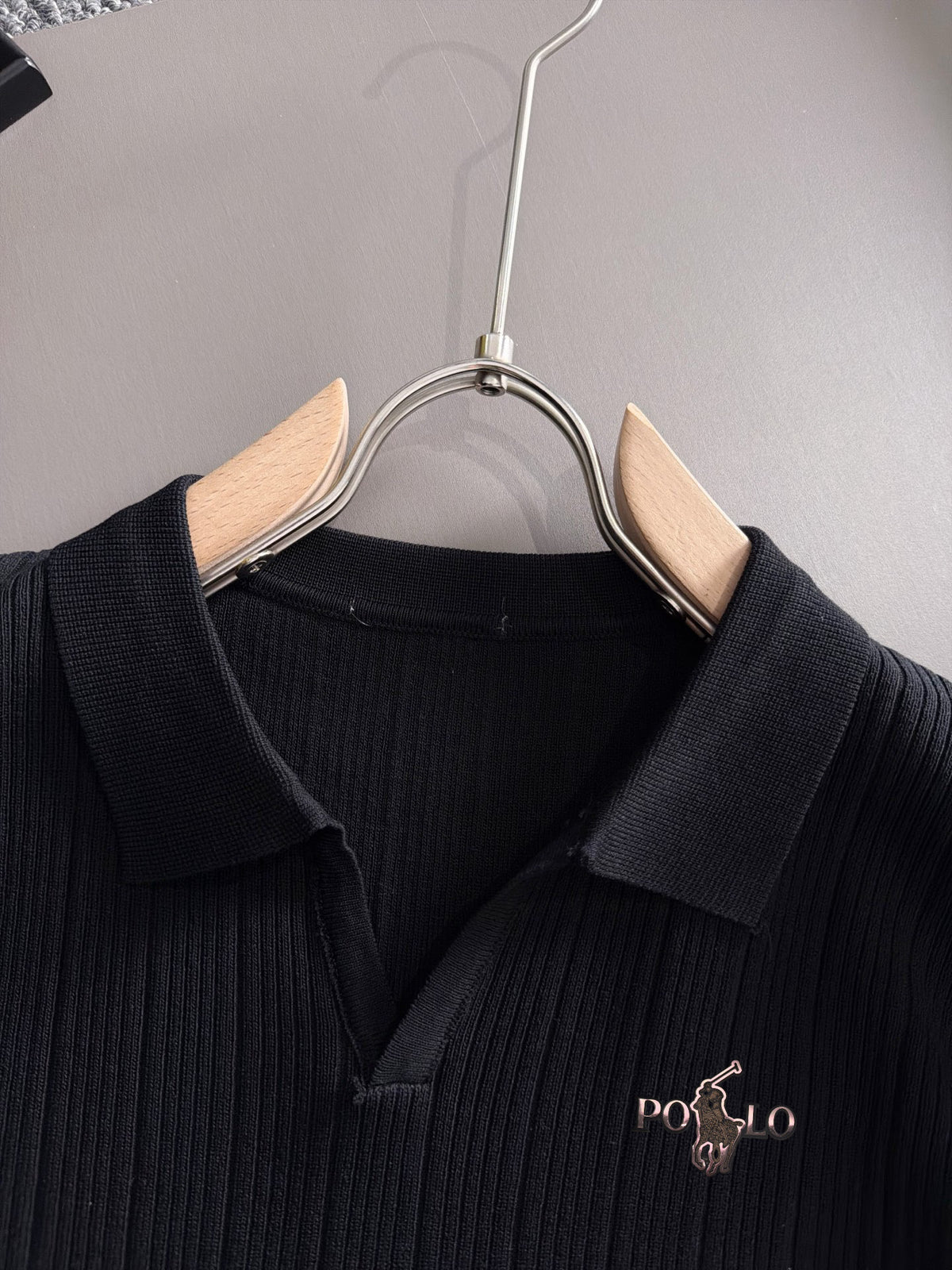 Men's Vertical Ribbed Knit Short‑Sleeve Polo Shirt Open V‑Collar Chest Embroidery Top