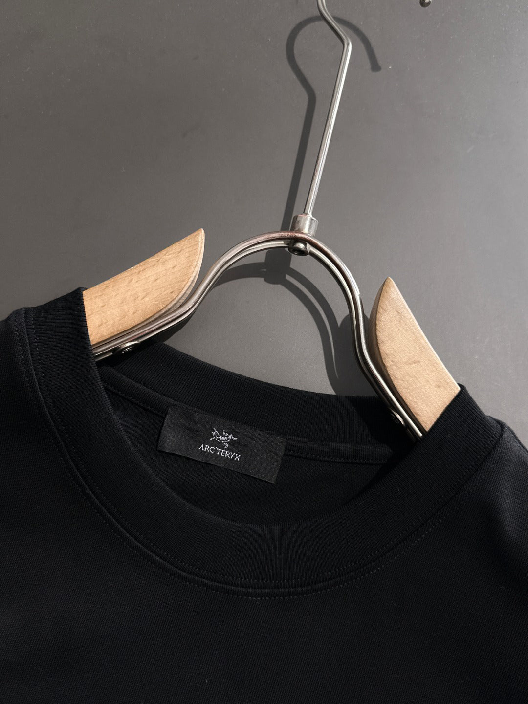 Arc'teryx Gold Archaeopteryx & Wordmark Chest Embroidery 260gsm Double-Yarn Unisex T-Shirt