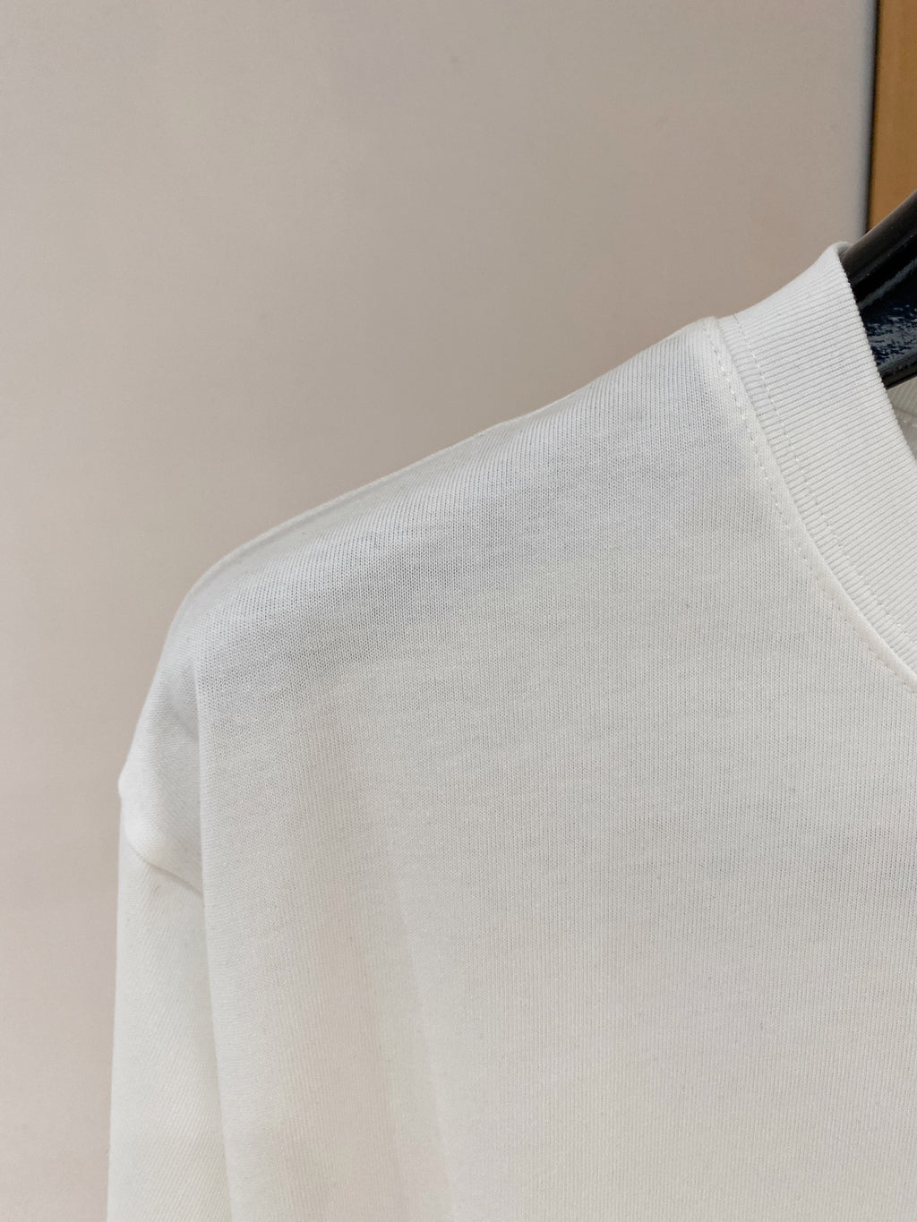 AMIRI Skull Crossbones Chest Graphic Crew Neck Short‑Sleeve T‑Shirt