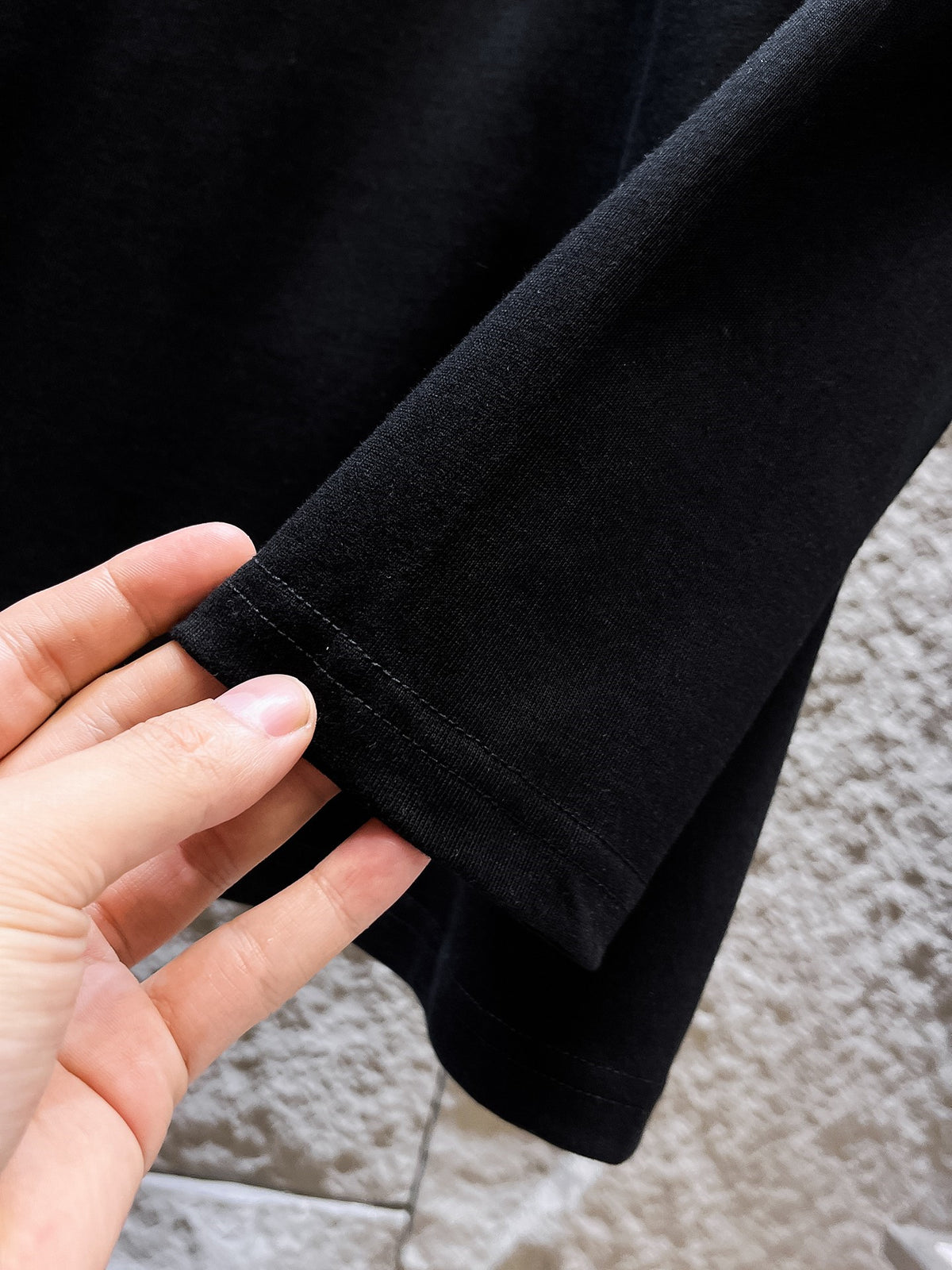 AMIRI Thorn‑Letter Logo Graphic Long‑Sleeve Tee