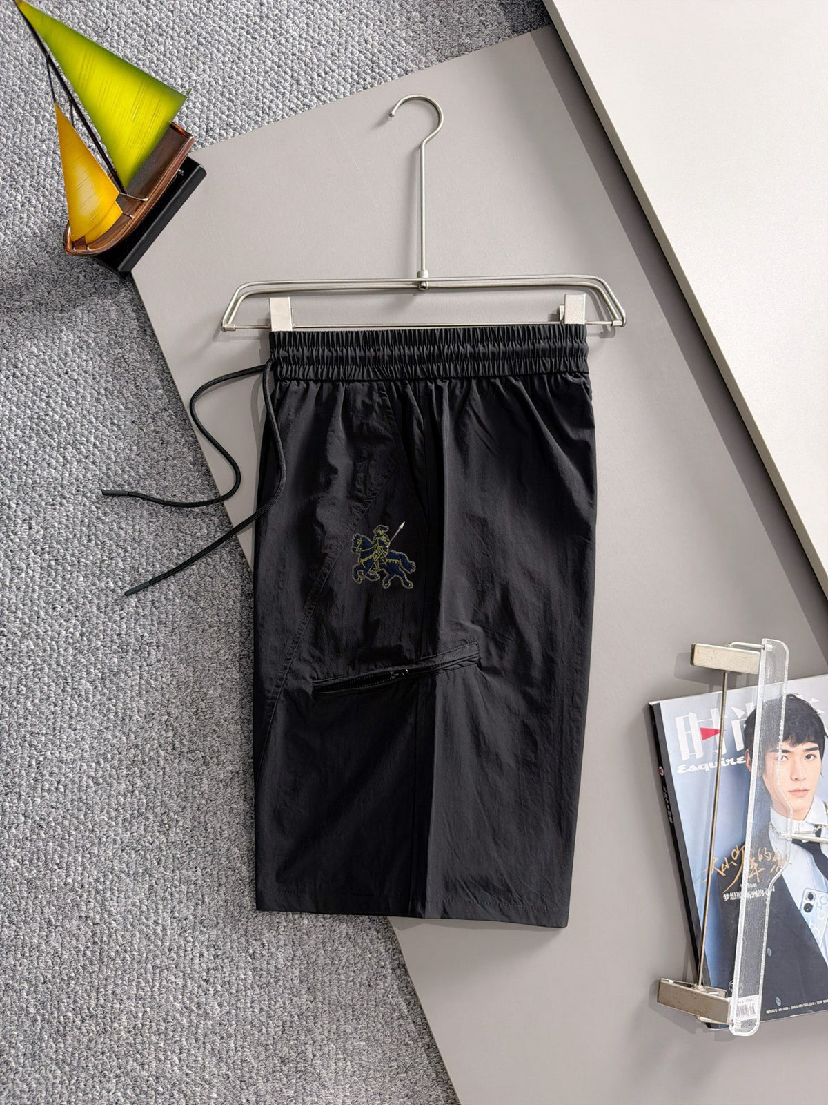 Polo Ralph Lauren Men’s Drawstring Cargo Shorts With Pony Embroidery