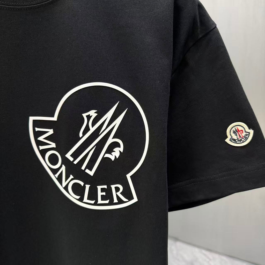 Moncler Oversized Circle Logo T-Shirt Black