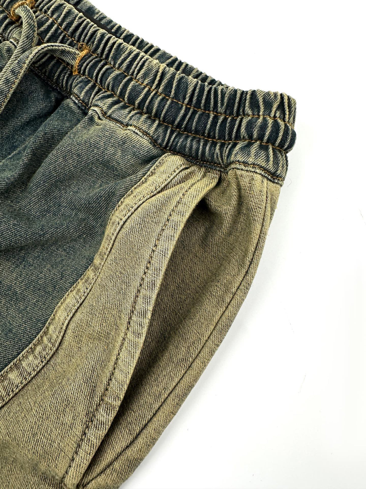 AMIRI Star‑Patch Elastic Waist Wide‑Leg Denim Pants
