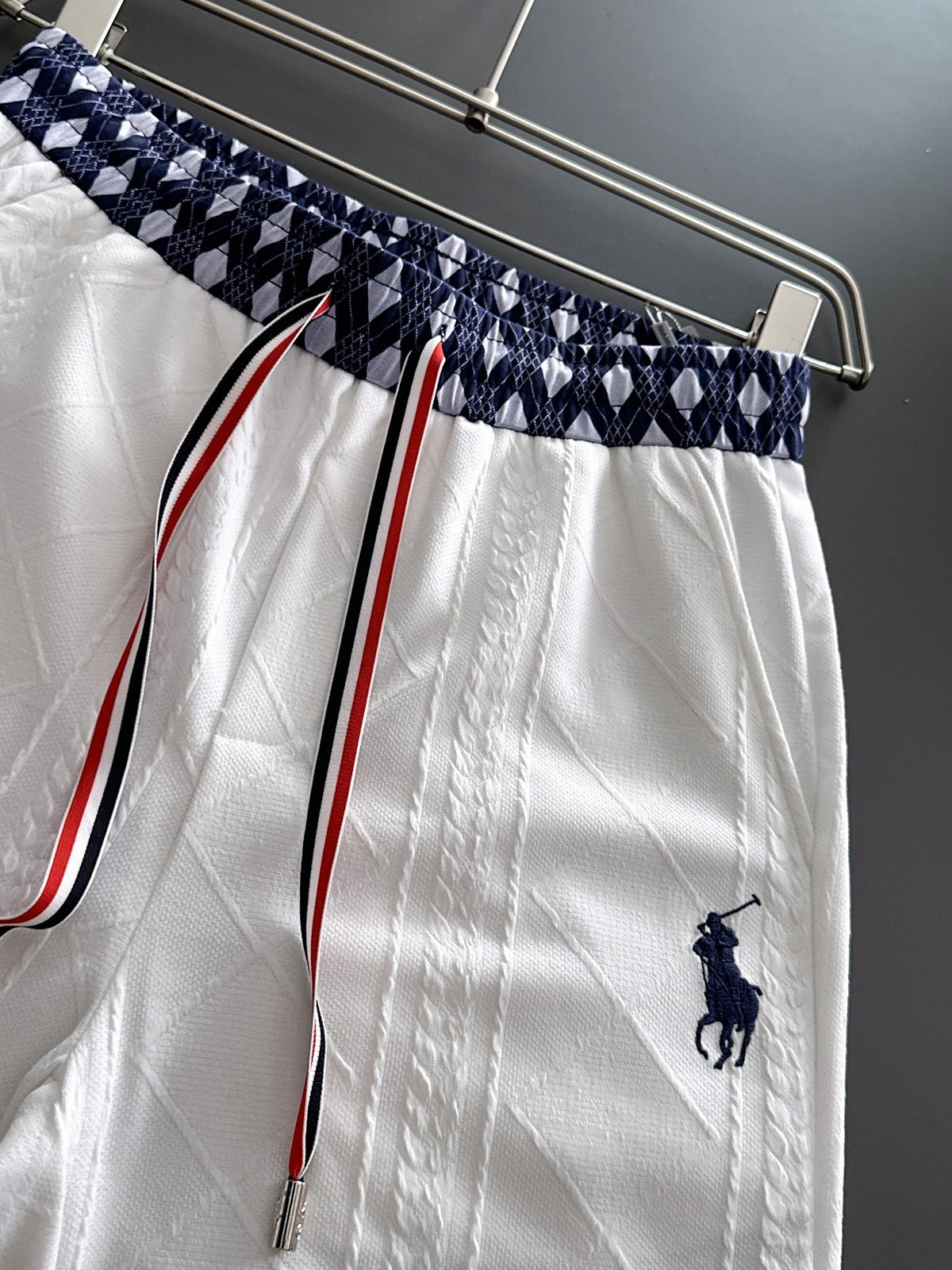 Men's Jacquard Textured Casual Shorts, Geometric Trim Waist & Hem, Rider Embroidery Drawstring Shorts