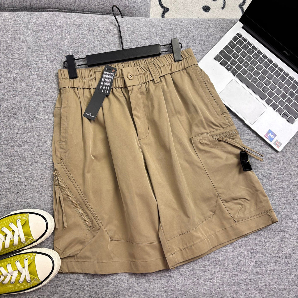 Stone Island Outdoor Zip-Pocket Pleated Cargo Shorts with Compass Badge