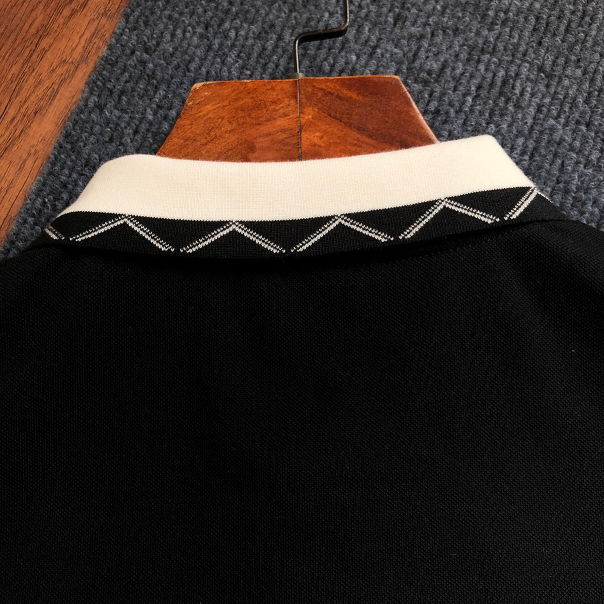 Men's Short‑Sleeve Polo Shirt, Contrast Collar & Trim With White Pony Embroidery