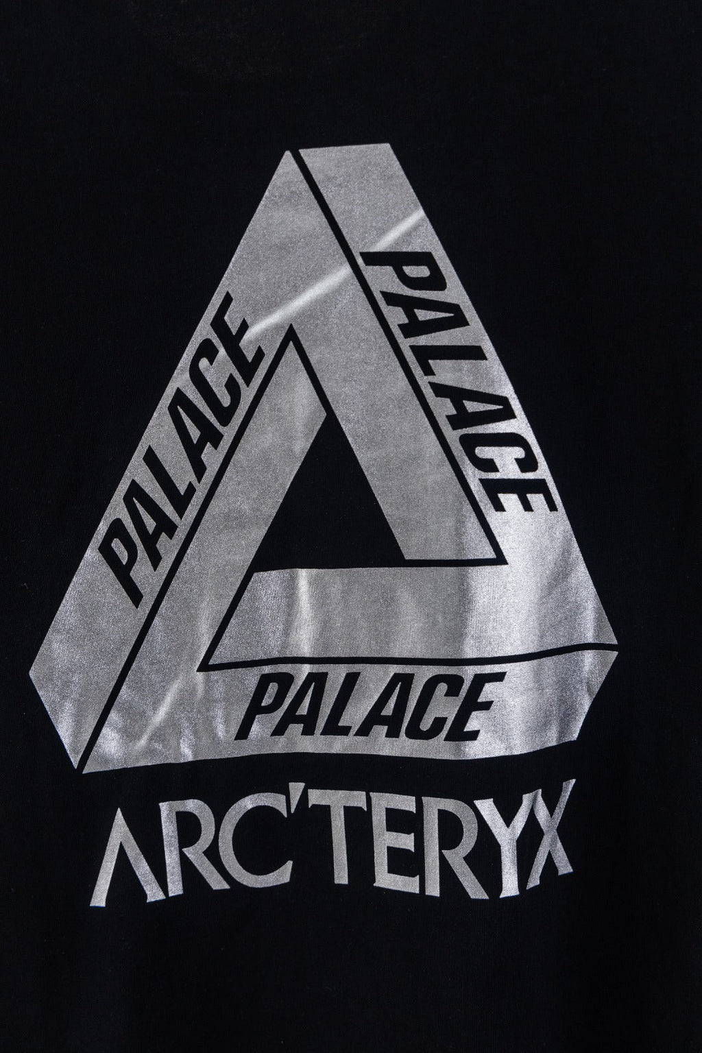 Arc'teryx Understated Burgundy Text‑Logo White Crew‑Neck Basic Tee