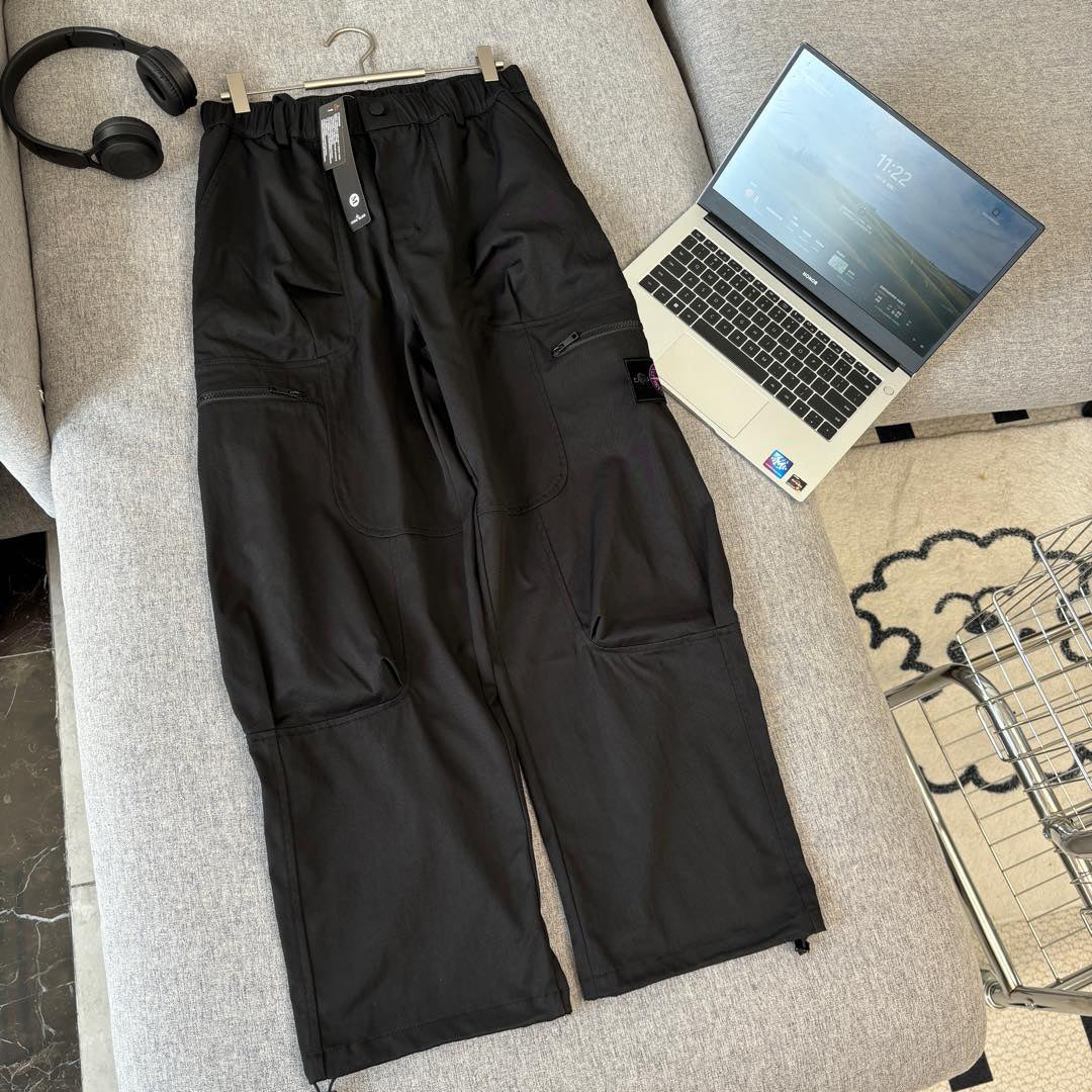Stone Island Multi-Pocket Cargo Trousers with Bellows Pockets and Compass Badge