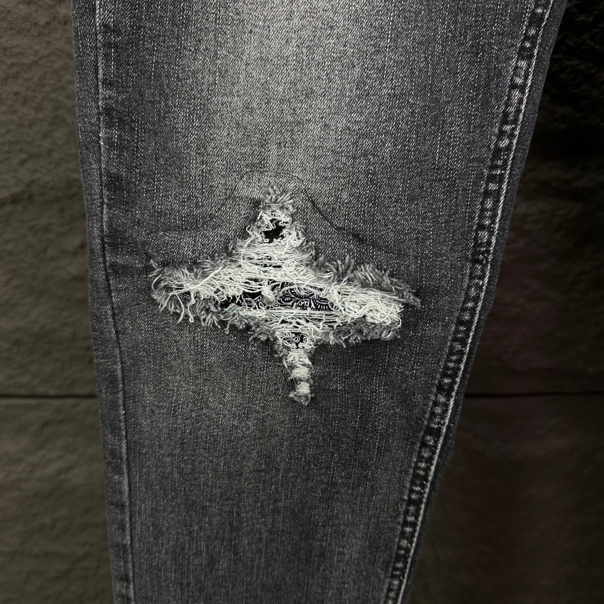 AMIRI White Ribbed Patch Distressed Slim‑Fit Denim Jeans