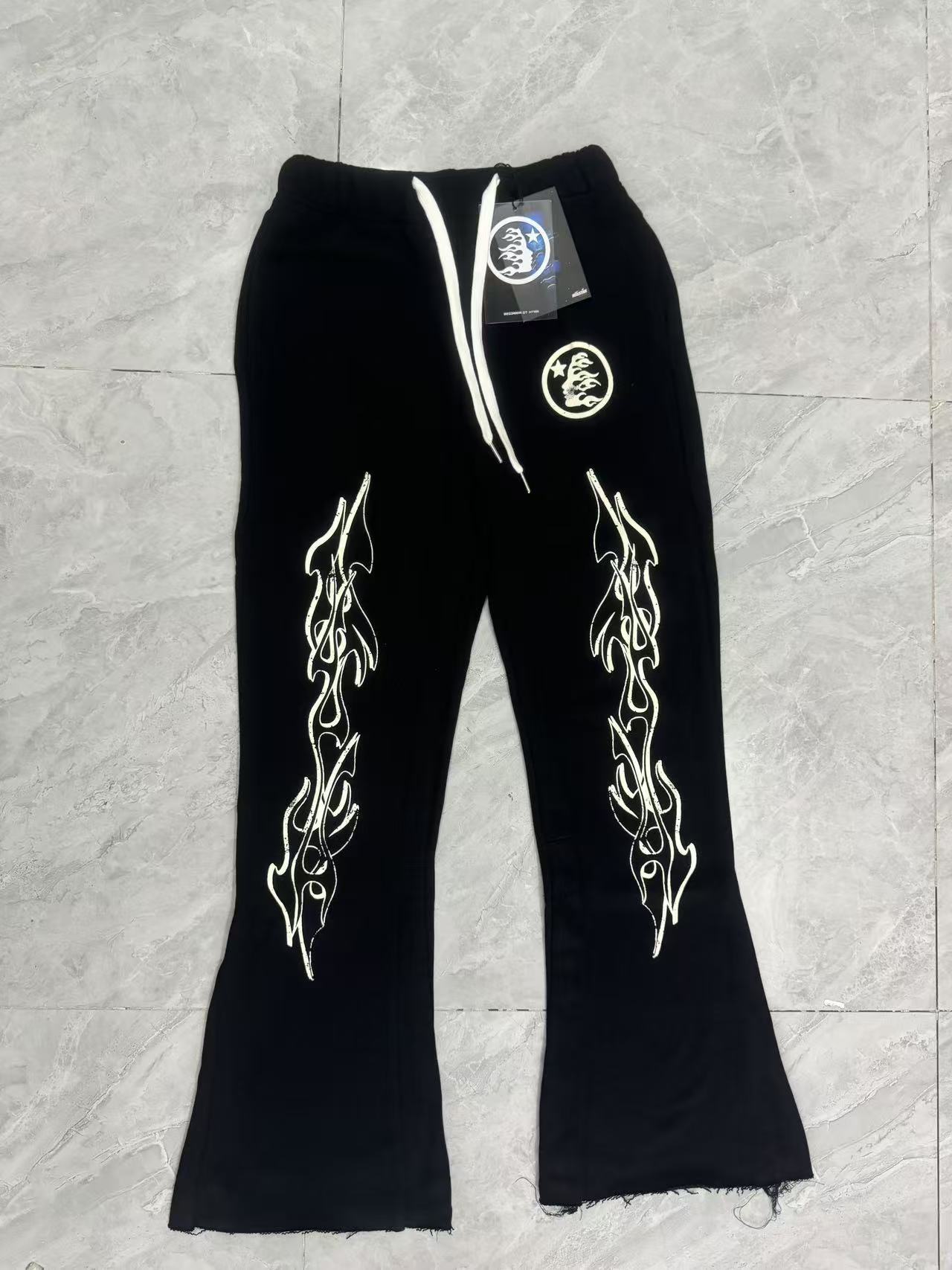HELLSTAR 2025 Fall/Winter Flame & Star Graphic Fleece Hoodie & Sweatpants Set