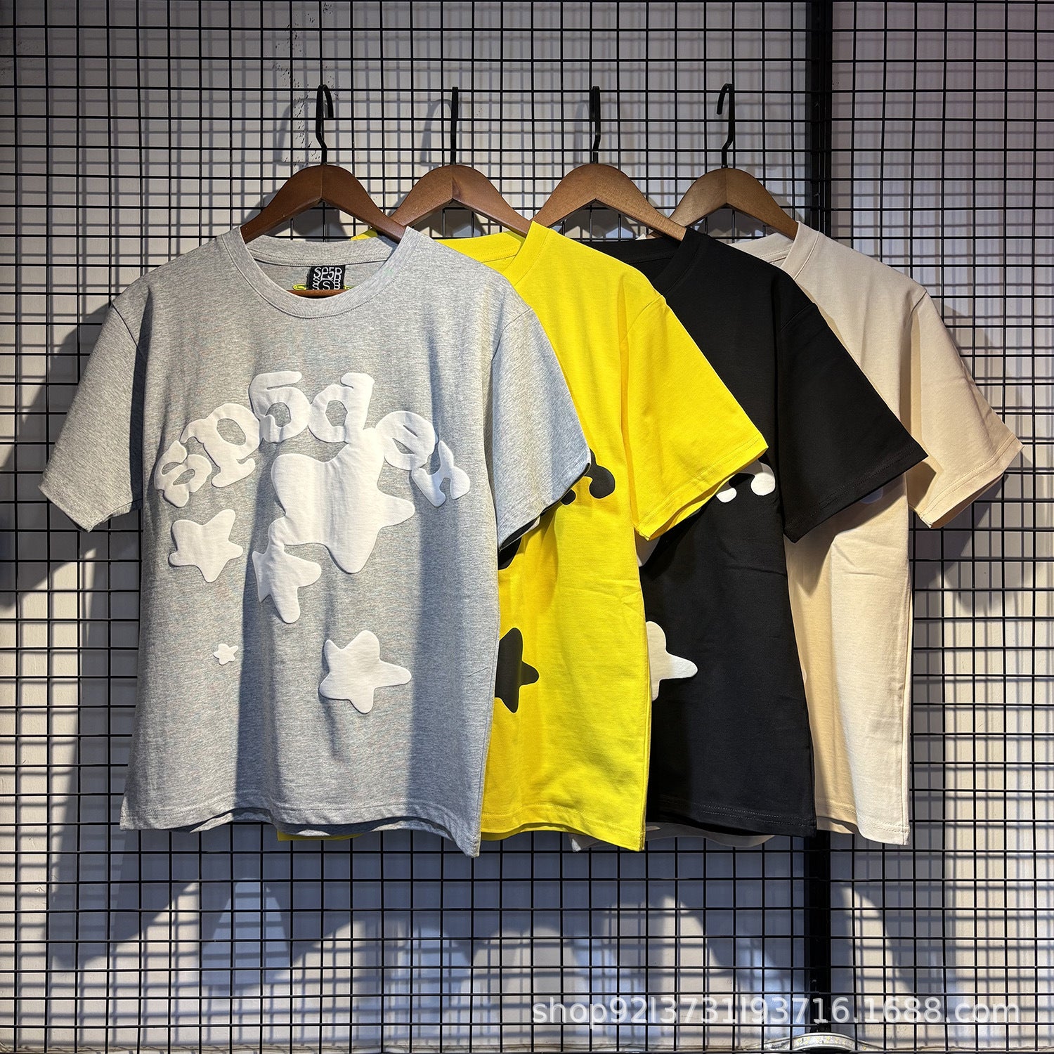 Sp5der Spider Web Bubble Letter Graphic Tee
